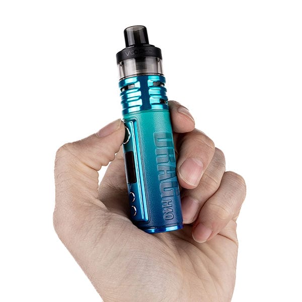Drag H40 Pod Kit by Voopoo in hand